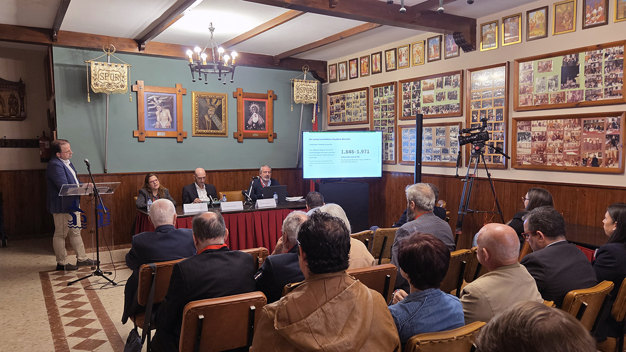 Más de 2,5 millones de andaluces asisten con frecuencia a celebraciones ...