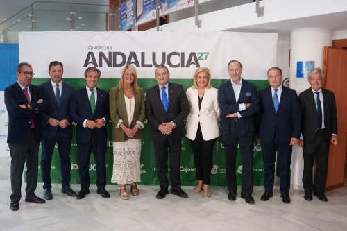 Firma de convenio entre el Centro de Estudios Andaluces  y la Andalucía 27