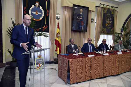 Presetanción de 'El ejército partido. Tablada, 1931-1936'