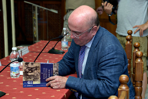 Presetanción de 'El ejército partido. Tablada, 1931-1936'