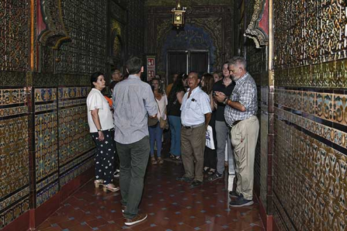 Conferencia 'La voz de Dar al Farah'