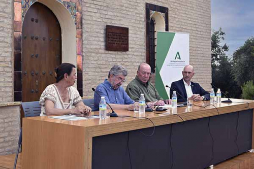 Conferencia 'La voz de Dar al Farah'