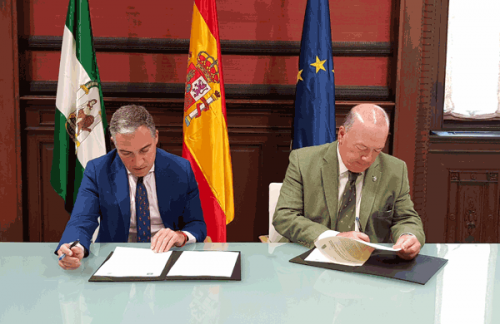 El consejero de la Presidencia y el vicepresidente de la Fundación Blas Infante