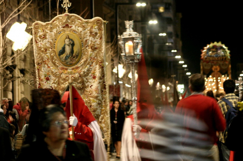 Procesión del Domingo de Ramos, al pasar por la Gran Vía.